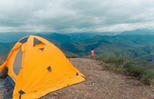 How to achieve minimalist camping as a woman 2