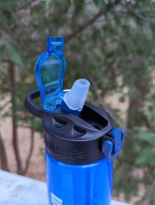 Wakiwaki Filtered Water Bottle Stayclean top