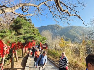 Sonshan Mountain path China